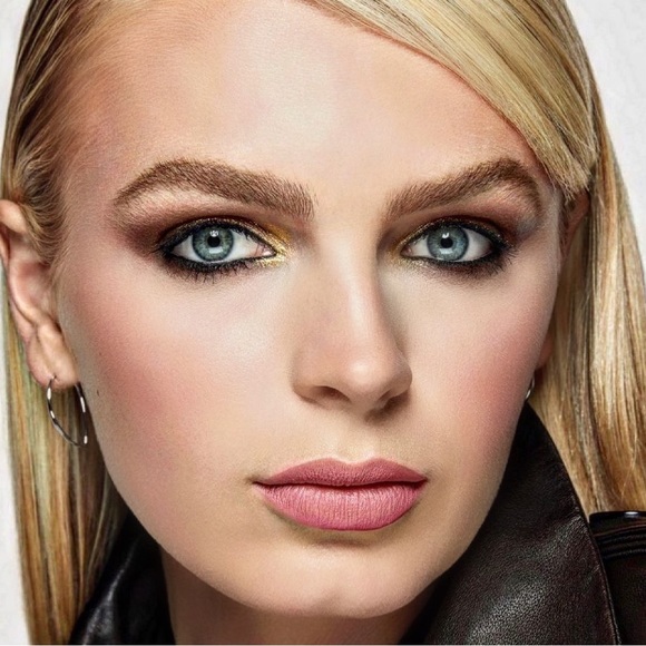 NARS Powermatte Lipstick AMERICAN WOMAN 112 - Picture 2 of 13